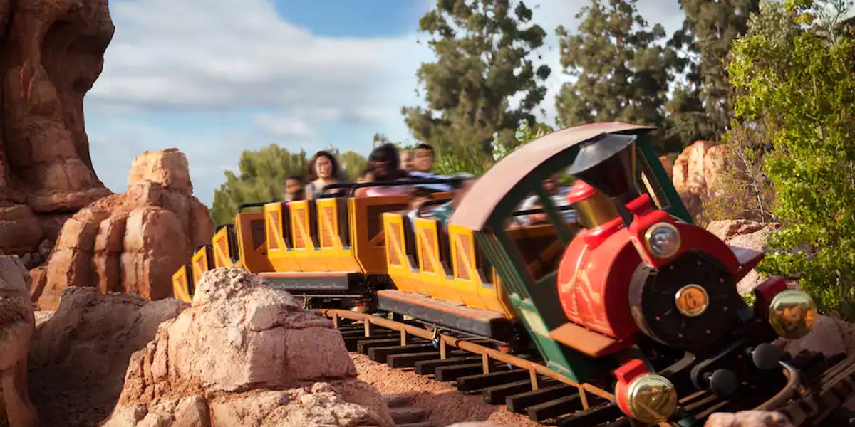 Big Thunder Mountain Is Getting A Movie From Directors Bert & Bertie